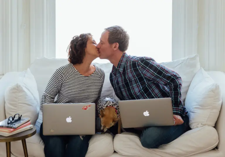 Andrea Ferretti and Jason Crandell kissing