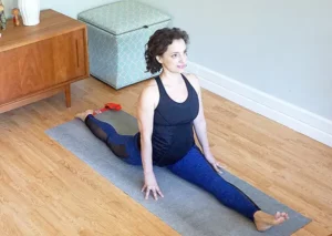 Hanumanasana